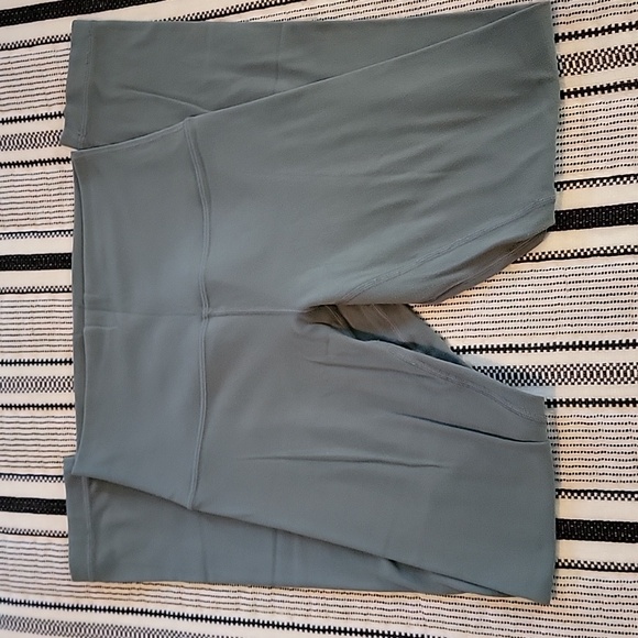 Lululemon Aligns - Picture 2 of 6